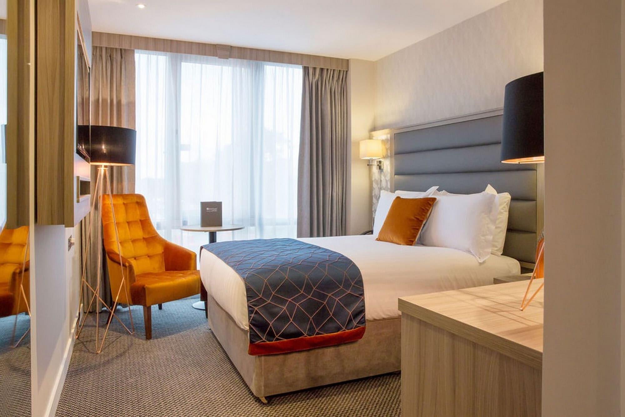 Metro Dublin Airport Hotel 4*